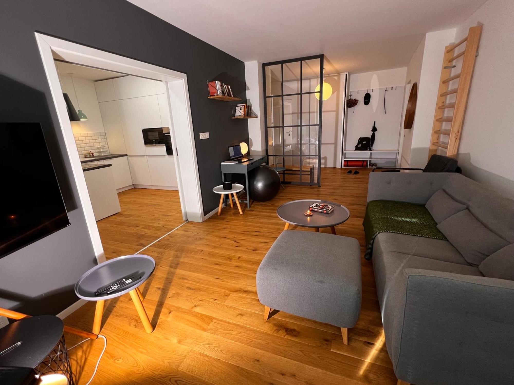 Orient Express Paris-Pressburg By Zazi Apartment Bagian luar foto